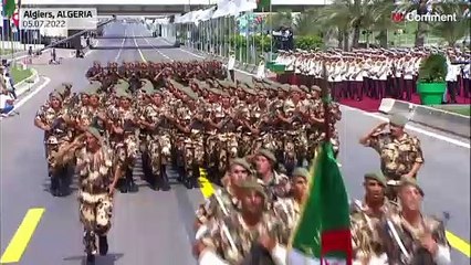 Военный парад и амнистия в честь Дня независимости Алжира