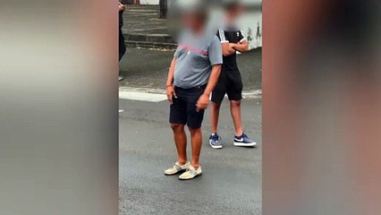 Vidéo - Un planteur course un motard