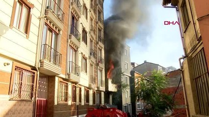 İSTANBUL-ŞİŞLİ'DE İKİ KATLI BİNA ALEV ALEV YANDI