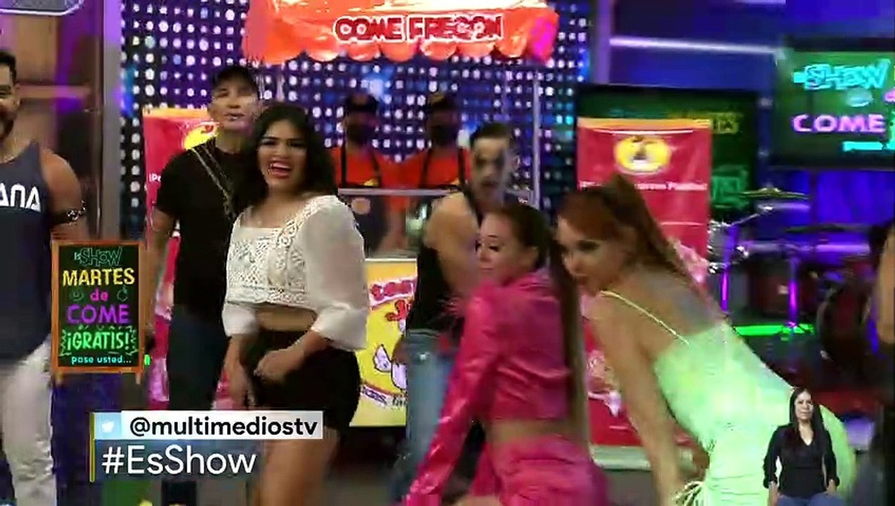 La sensual reta con las chicas de 'Es Show'