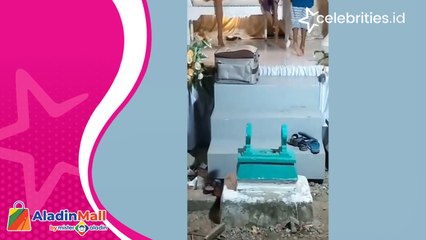 Heboh Penampakan Pesta Pernikahan di Tengah Makam