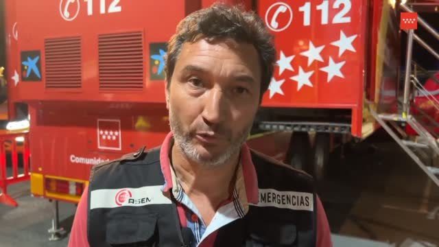 Un incendio al borde de la carretera provoca escenas de pánico entre los conductores