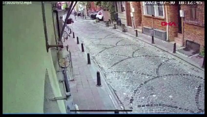 Sinemasal kurucusu Enes Kaya, Balat'ta saldırıya uğradı