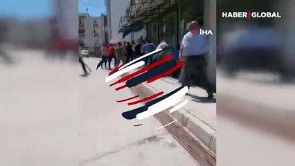 İstanbul'da iki aile birbirine girdi: Baltalar havada uçuştu!