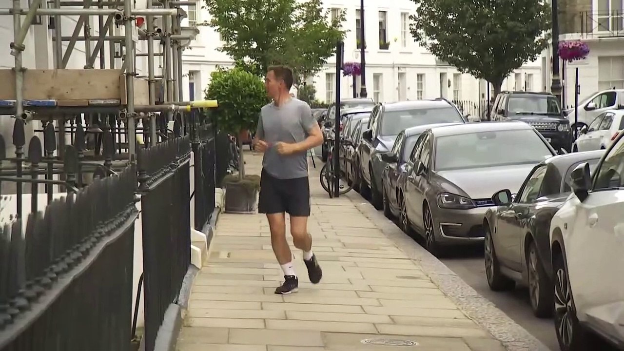 Hunt refuses to answer questions on Tory leadership
