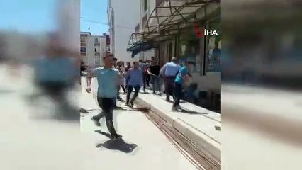 Husumetli ailelerin meydan savaşı saniye saniye görüntülendi