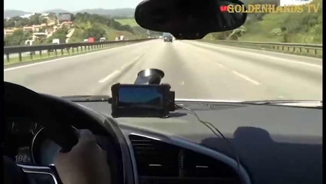 AUDI R8 V10 600HP Vs Suzuki GSXR1000 185HP  Kawasaki NINJA ZX 10R 188HP