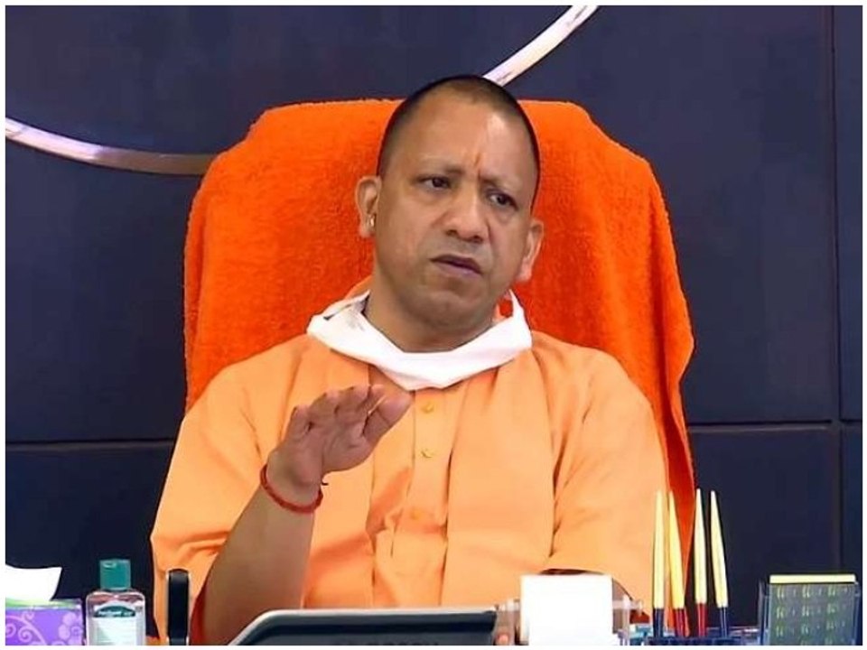 भ्रष्टाचार पर CM Yogi की सख्ती, दो विभागों में तबादलों में हुए भ्रष्टाचार पर दिए जांच के आदेश