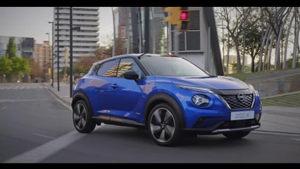 2022 Nissan Juke Hybrid Driving Video