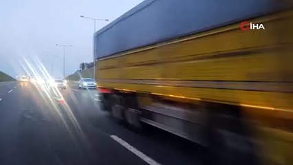 Kuzey Marmara otoyolunda defalarca takla attı: 4 yaralı