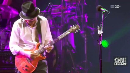 Carlos Santana sahnede yere yığıldı... Sağlık durumuna ilişkin ilk açıklama geldi!