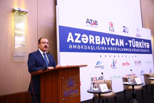 Bakü'de, Caspian Enerji Forumu'nun Türkiye-Azerbaycan ilişkileri oturumu yapıldı