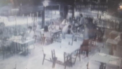 KAHRAMANMARAŞ - Kavgada atılan şişenin göze isabet etmesi kameraya yansıdı