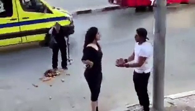 Ils ont bien fait d'aider cette mamie en galère... Bon karma