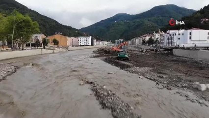 Geçtiğimiz yıl yaşanan selde oğlu, gelini ve torunlarını kaybetmişti... Sel sularının bastığı evinden güçlükle çıkabildi