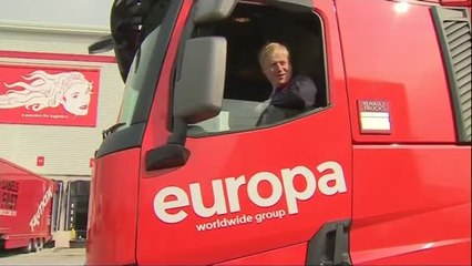 Una delegación de ministros se reúne con Boris Johnson para pedirle que dimita