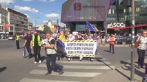 SARAYBOSNA - Bosna Hersek'te hayat pahalılığı protesto edildi