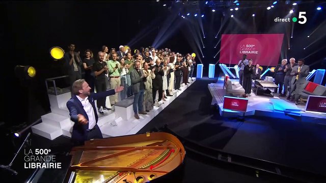 Regardez les adieux de François Busnel à l'émission littéraire La grande librairie hier soir sur France 5 - La rentrée prochaine, l'émission sera présentée par Augustin Trapenard - VIDEO