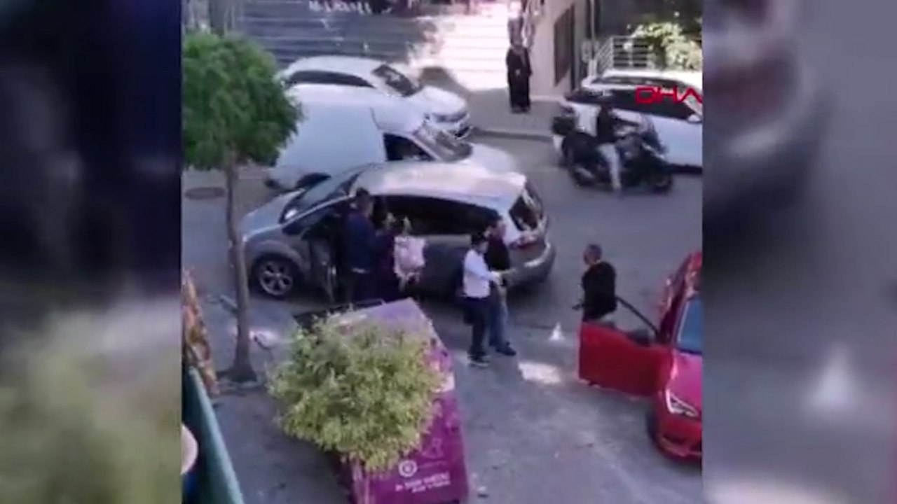 Avcılar'da yol verme kavgasında sürücü bıçak çekti 