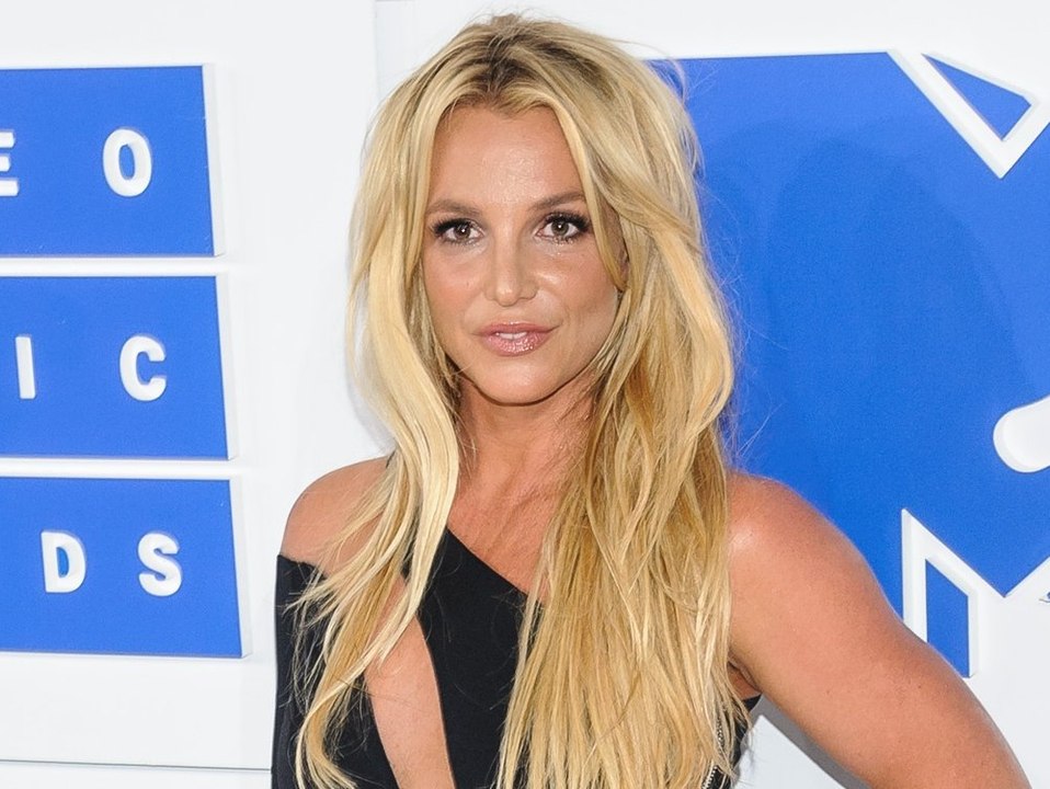 Britney Spears postet Oben-ohne-Clip aus den Flitterwochen
