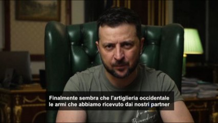 Zelensky: armi pesanti ricevute da alleati iniziano a funzionare