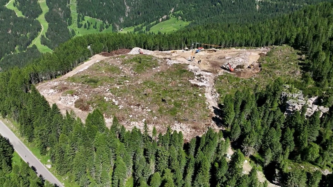 Trento, bosco abbattuto per creare un bacino d'acqua: servirà per le piste da sci