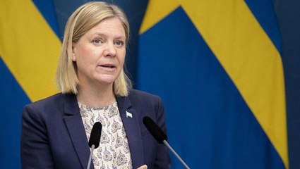 Mutabakat sonrası İsveç'te skandal olay! Vekillerin PKK paçavrasıyla poz vermesi, başbakanı çileden çıkardı