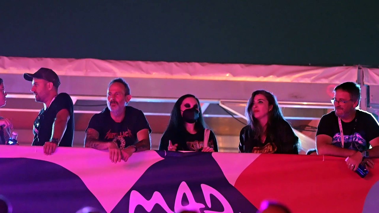 Alaska disfruta del concierto de Metallica tras zanjar los rumores de crisis con Mario Vaquerizo