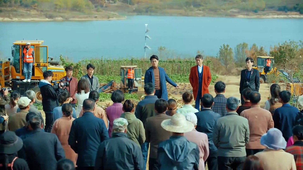 Le secrétaire Tiantou s'est excusé, a critiqué les villageois pour leur comportement sans scrupules et a encouragé les villageois à être des agriculteurs d'une manière terre-à-terre.