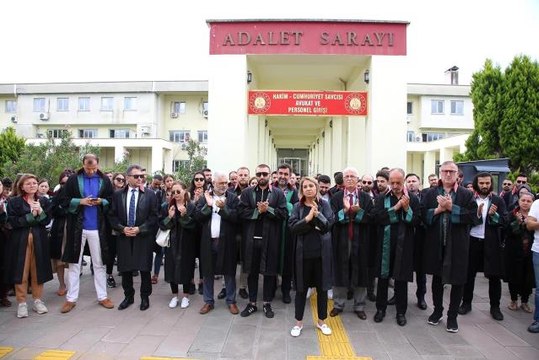 Son dakika haber... Ankara Barosu, İstanbul'daki Avukat Cinayetini Adliye Önünde Protesto Etti