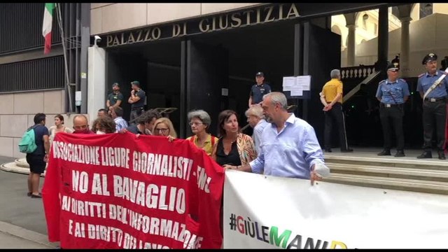 Ponte Morandi, giornalisti protestano a Genova: no al bavaglio