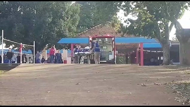 Homem é espancado por populares após tentar roubar celular no Brasmadeira