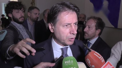 Télécharger la video: Dl Aiuti, Conte: 