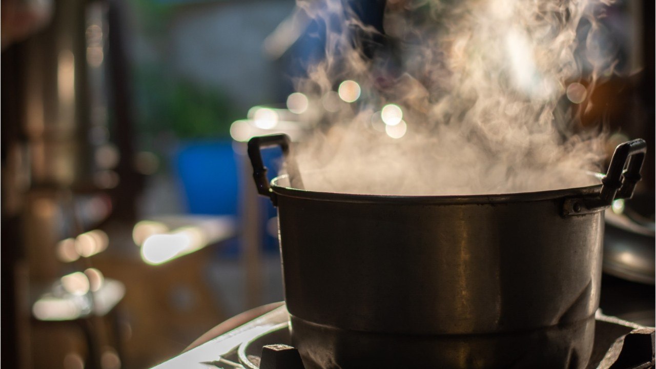 Stromsparen beim kochen: deckel drauf!
