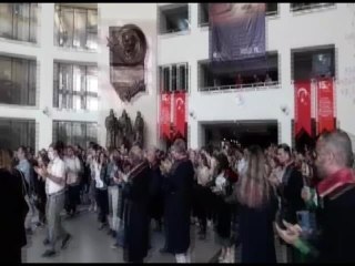 Öldürülen Avukat İstanbul'da Son Yolculuğuna Uğurlanırken, Meslektaşları da Eylem Yaptı