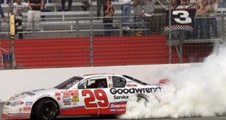 Download Video: From The Vault: Harvick edges Gordon at Atlanta in 2001