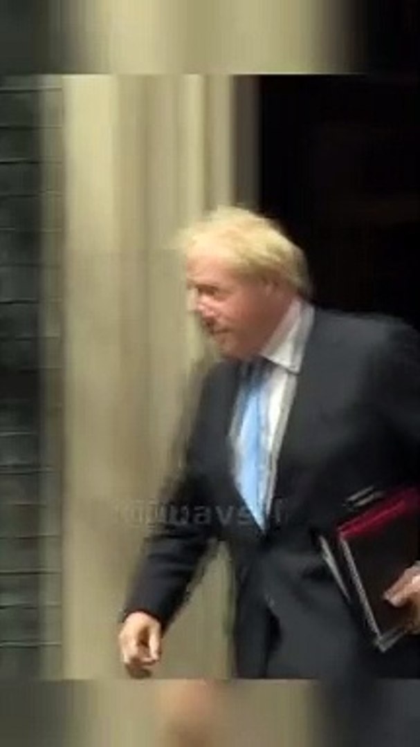 ⁣Борис Джонсон ушел в отставку, поддержка Украины продолжится | Борис Джонсон пішов у відставку