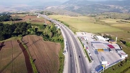 İstanbul'u Karadeniz illerine bağlayan D-100'de akıcı bayram trafiği oluştu