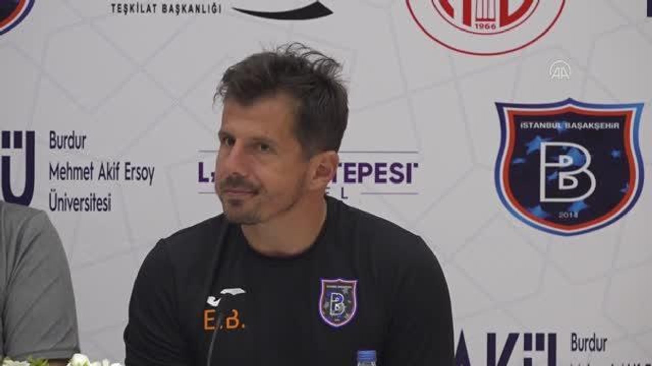 Emre Belözoğlu ile Nuri Şahin ortak basın toplantısı düzenledi