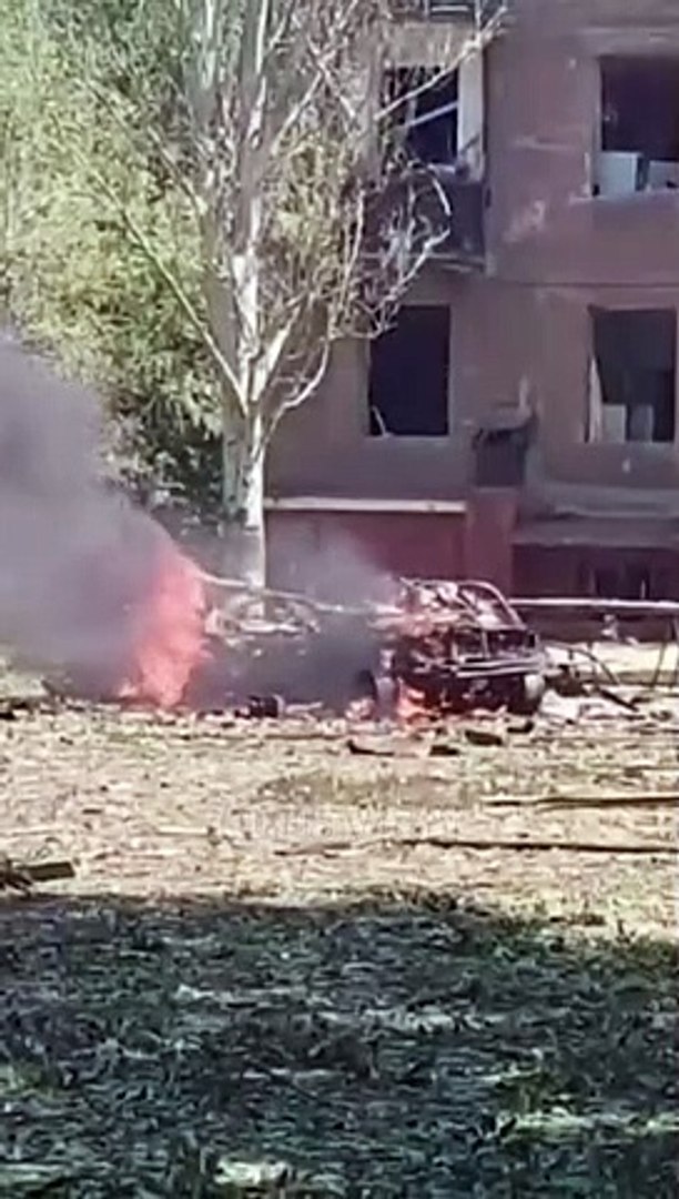 ⁣По центру Краматорска нанесен ракетный удар | По центру Краматорська завдано ракетного удару