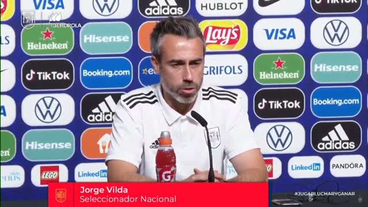 Jorge Vilda: "No podemos dejarnos ir por los sentimientos que tenemos de tristeza"