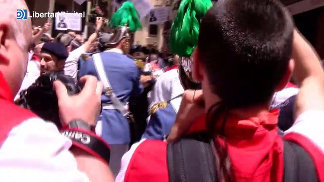 Tres policías heridos en el intento de agresión de proetarras al alcalde de Pamplona