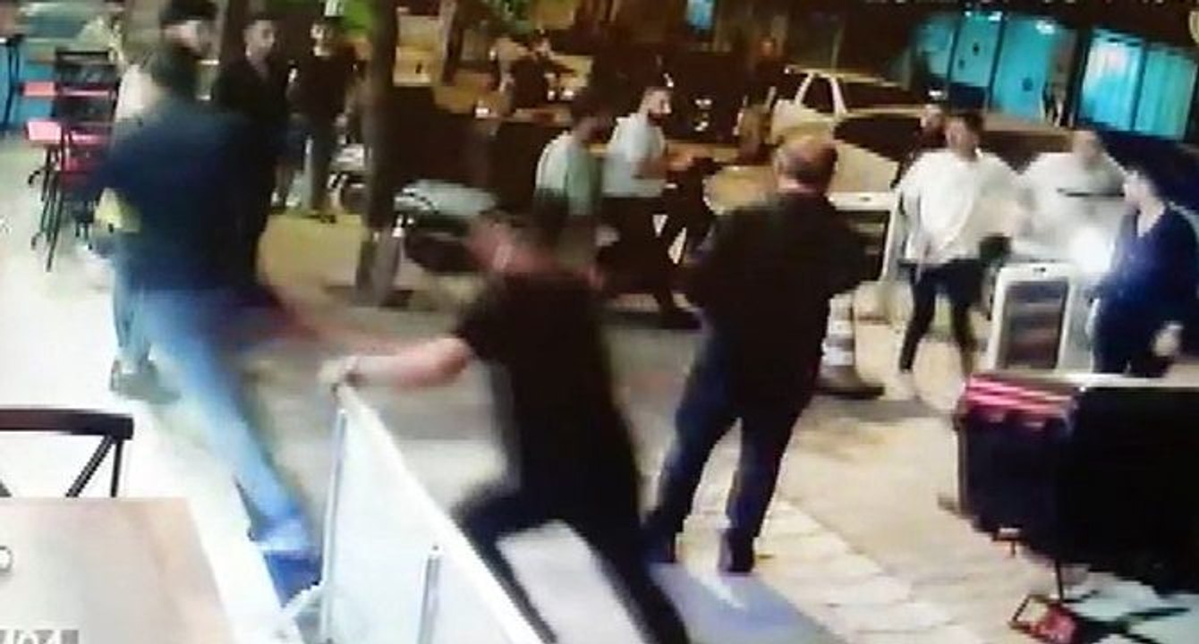 Avcılar’da tehditler savurup, dehşeti yaşattılar