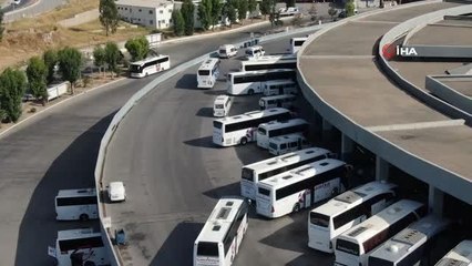 Descargar video: İzmir Şehirlerarası Otobüs Terminali'nde bayram yoğunluğu