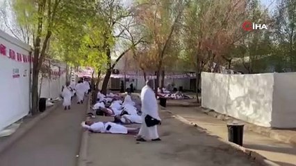 Kutsal topraklarda 2 yıl sonra 1 milyon hacı adayı Arafat'ta buluştu