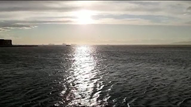 Lo spettacolo dell'arcobaleno su piazza Unita' d'Italia a Trieste