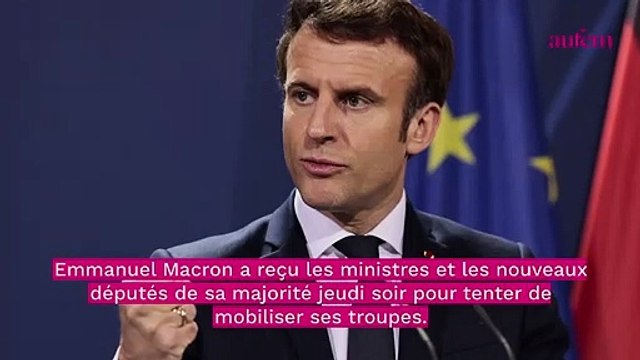 Emmanuel Macron violemment taclé par un député agacé : Il nous prend pour de la merde