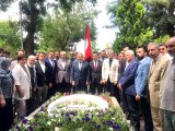 BBP Genel Başkanı Destici, Yazıcıoğlu'nun kabrini ziyaret etti