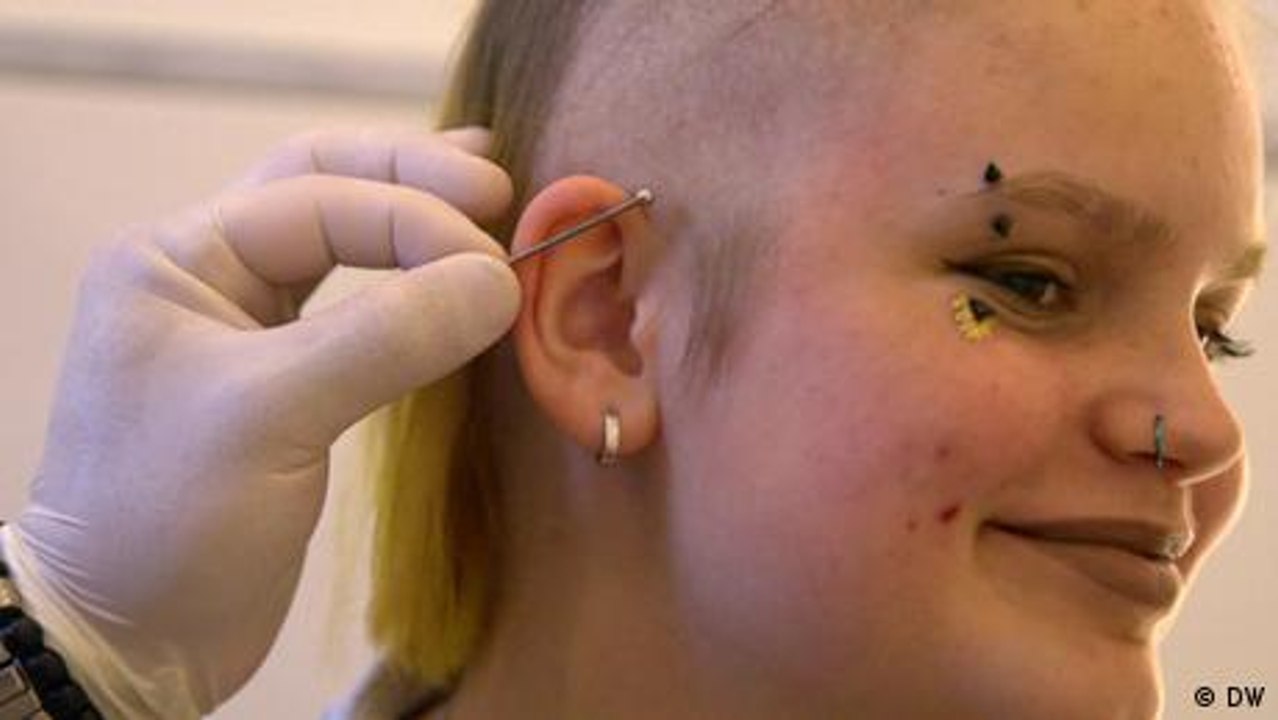 Wie Schäden durch Tattoos oder Piercings vermeiden?