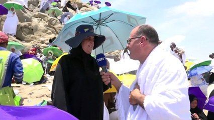 إحدى حجاج بيت الله الحرام من المغرب تنقل لنشأت الديهي شعورها في أول حج لها